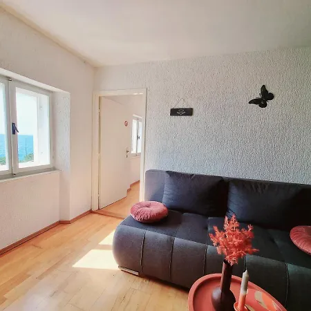 Vito'S Sea View Apartment *